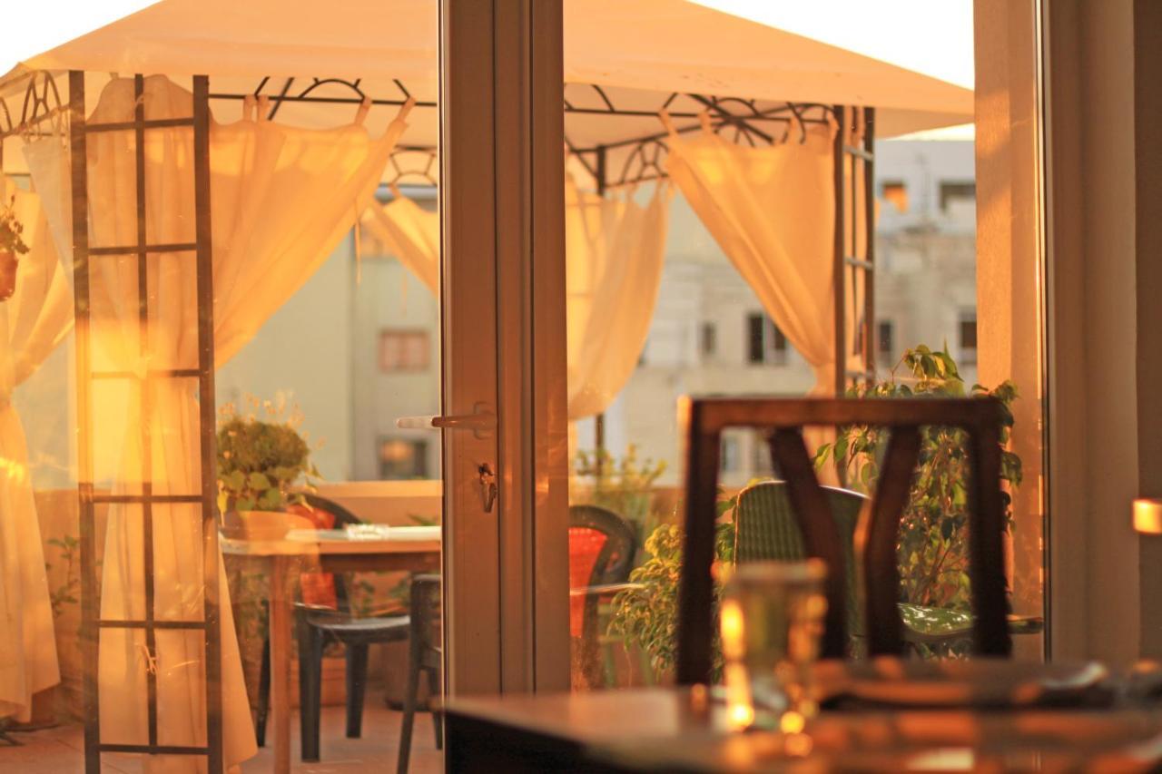 Giljana Ensuite Rooms Shared Terrace & Kitchen San Ġiljan Exterior foto